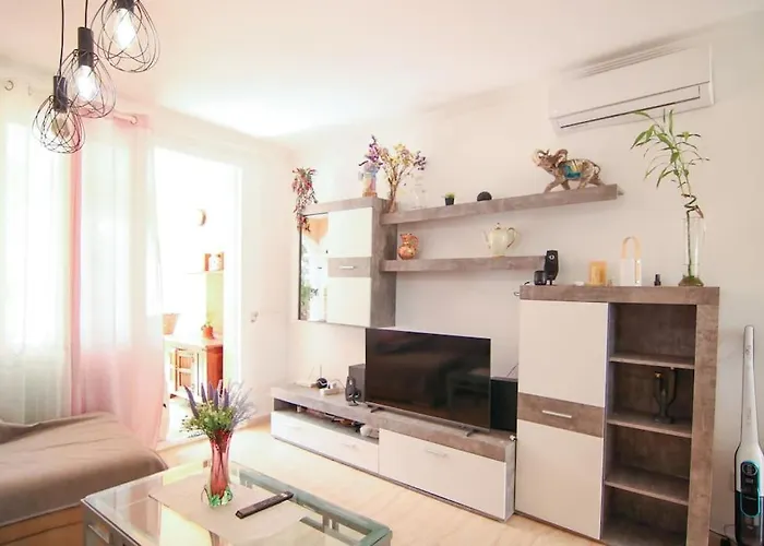 Con Piscina Comunitaria - Lilia Rosa 10